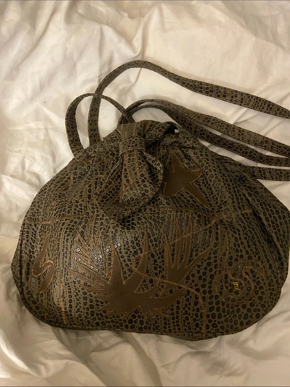 Vintage NAS Womens Drawstring Crossbody Bag